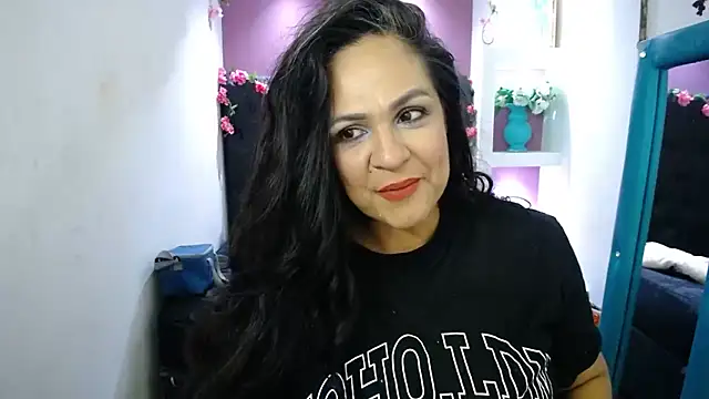 FunnyMatureXxX online show from 12-21-25, 01:19