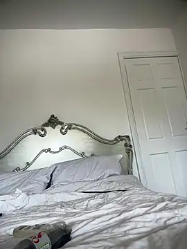 little lola x online show from 05-06-26, 10:52