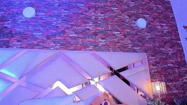 Valery Brand online show from 12-18-25, 12:09