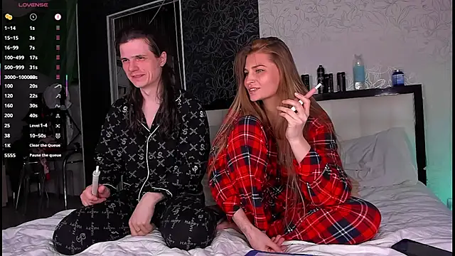 Kimberly Wolker online show from 04-20-26, 04:41