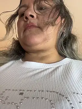 Snapshot of Lucy_Milf_474 chatting on 04-17-26, 11:57 Lucy Milf 474 online show from 04-17-26, 11:57