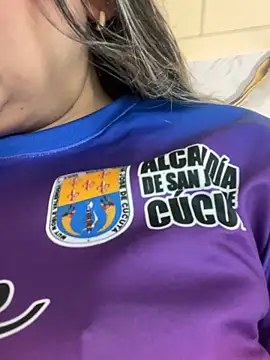 Snapshot of Lucy_Milf_474 chatting on 05-12-26, 12:00 Lucy Milf 474 online show from 05-12-26, 12:00