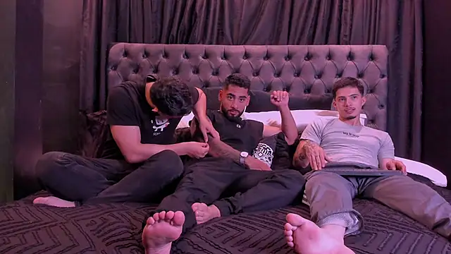 mike friends online show from 03-03-26, 01:12