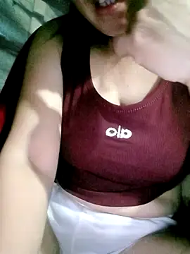 Snapshot of Surrilove chatting on 12-21-25, 11:16 Surrilove online show from 12-21-25, 11:16