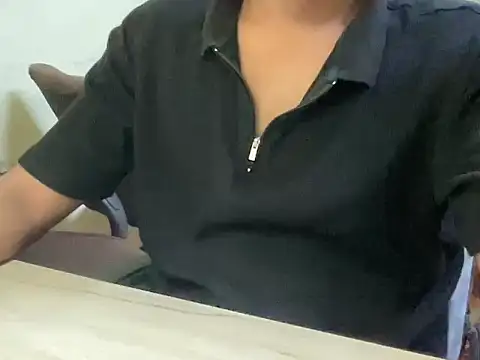 Snapshot of hot_genz chatting on 10-31-25, 05:15 hot genz online show from 10-31-25, 05:15