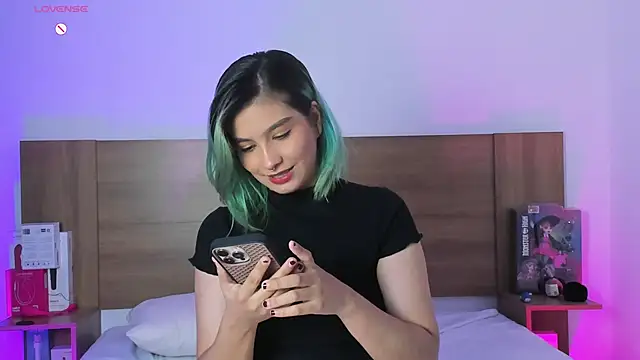 Snapshot of Akatsumi_ chatting on 06-17-26, 10:30 Akatsumi online show from 06-17-26, 10:30