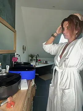 AmyStone   online show from 04-08-26, 09:55