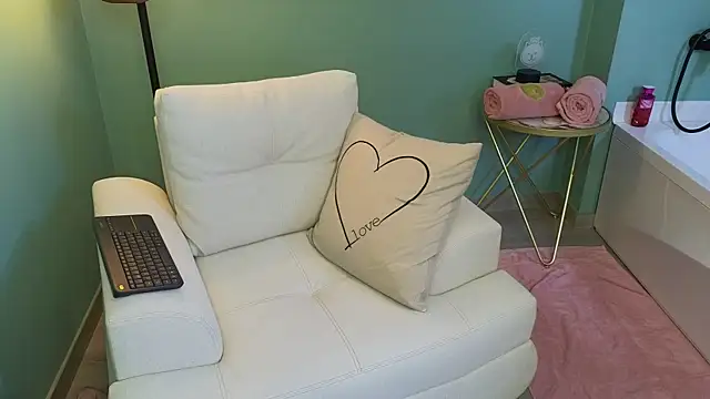 Calipso Parisi online show from 03-27-26, 01:45