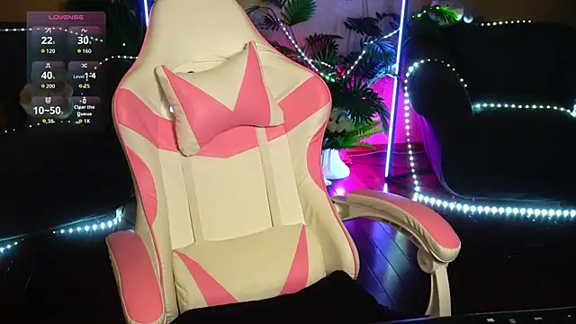 AnitaVon online show from 10-25-25, 08:13