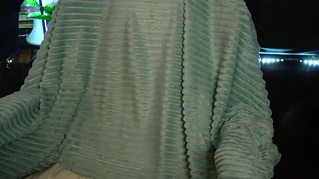 Snapshot of AnitaVon chatting on 02-14-26, 04:13 AnitaVon online show from 02-14-26, 04:13