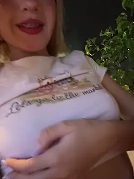 SweetBunnyGF online show from 10-30-25, 11:23