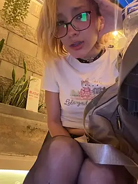 Snapshot of SweetBunnyGF chatting on 06-05-26, 11:21 SweetBunnyGF online show from 06-05-26, 11:21