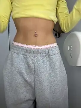 SweetBunnyGF online show from 02-25-26, 11:59