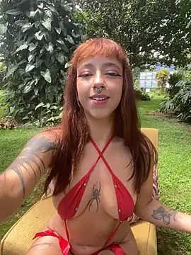 Snapshot of AliceMrtnz chatting on 02-14-26, 05:46 AliceMrtnz online show from 02-14-26, 05:46