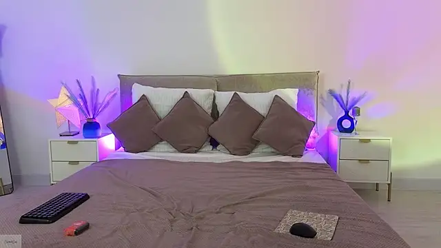 Jules night online show from 11-17-25, 09:41