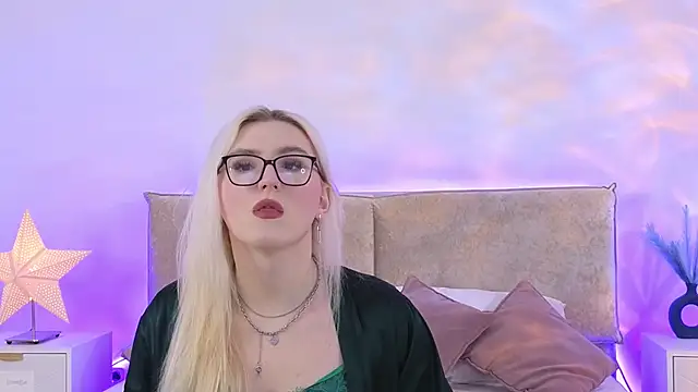 Snapshot of Jules_night chatting on 02-07-26, 09:12 Jules night online show from 02-07-26, 09:12