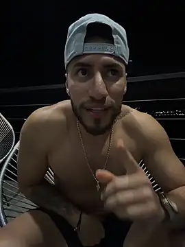 Thiago Hill online show from 01-11-26, 05:03