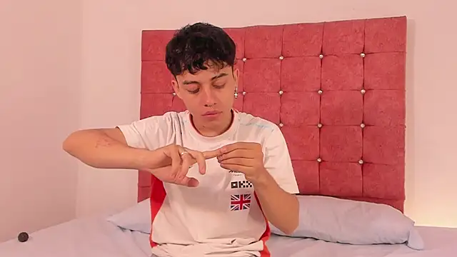 Dani rivass online show from 11-29-25, 11:32