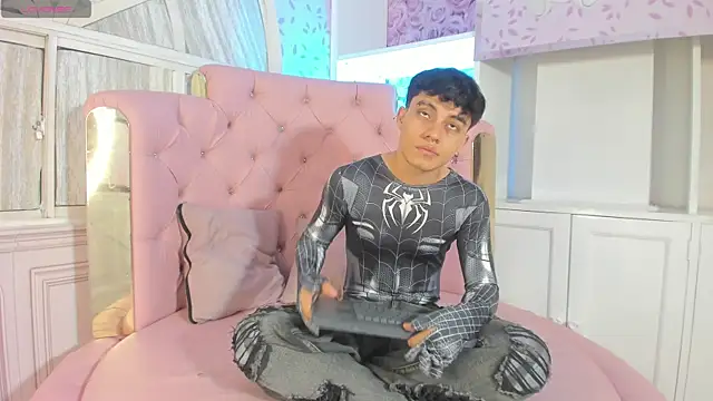 Dani rivass online show from 12-19-25, 11:45