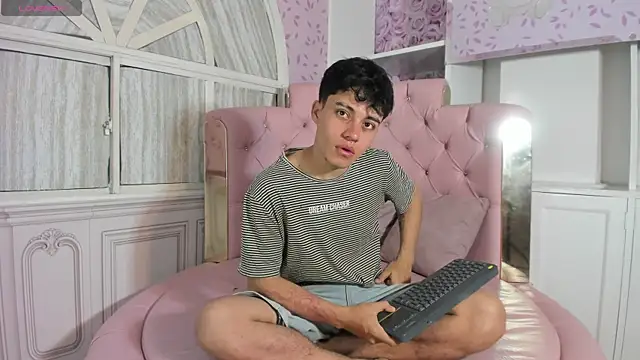 Dani rivass online show from 12-22-25, 11:10