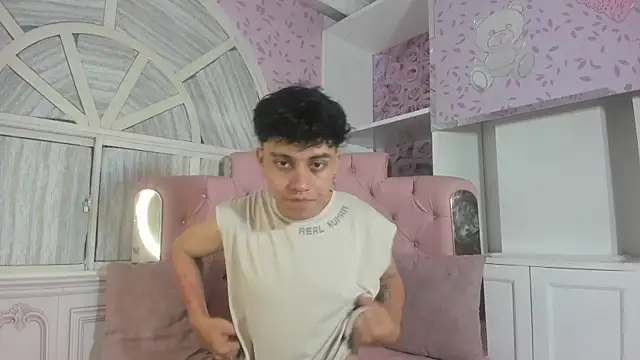 Snapshot of Dani_rivass chatting on 01-16-26, 11:36 Dani rivass online show from 01-16-26, 11:36