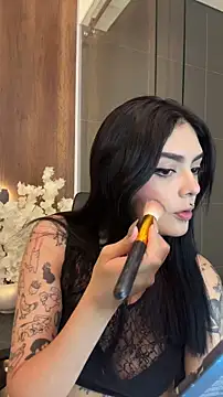 Snapshot of AliceRitter chatting on 11-10-25, 06:35 AliceRitter online show from 11-10-25, 06:35