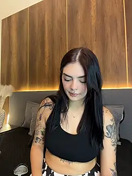 Snapshot of AliceRitter chatting on 10-10-25, 07:04 AliceRitter online show from 10-10-25, 07:04