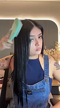 Snapshot of AliceRitter chatting on 01-13-26, 05:06 AliceRitter online show from 01-13-26, 05:06