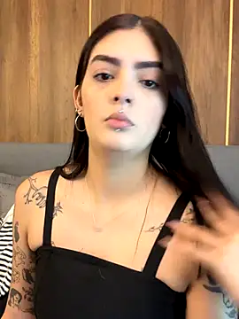 Snapshot of AliceRitter chatting on 10-08-25, 06:19 AliceRitter online show from 10-08-25, 06:19