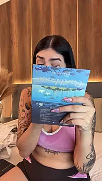 Snapshot of AliceRitter chatting on 11-26-25, 05:24 AliceRitter online show from 11-26-25, 05:24