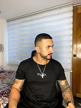 Snapshot of ALEXXX_KING chatting on 01-14-26, 12:53 ALEXXX KING online show from 01-14-26, 12:53