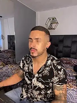 Snapshot of ALEXXX_KING chatting on 01-13-26, 01:04 ALEXXX KING online show from 01-13-26, 01:04