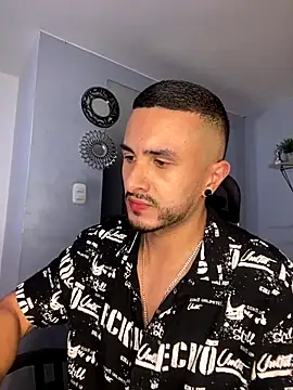 Snapshot of ALEXXX_KING chatting on 09-14-25, 08:09 ALEXXX KING online show from 09-14-25, 08:09