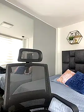 Snapshot of ALEXXX_KING chatting on 09-19-25, 01:48 ALEXXX KING online show from 09-19-25, 01:48