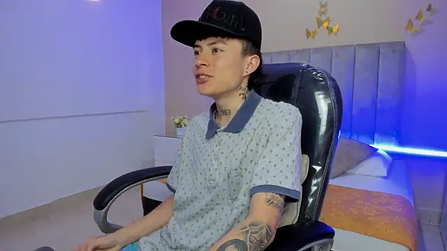 Nascary Fox online show from 02-21-26, 07:27