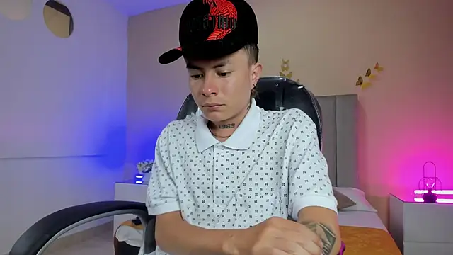 Nascary Fox online show from 04-15-26, 03:16