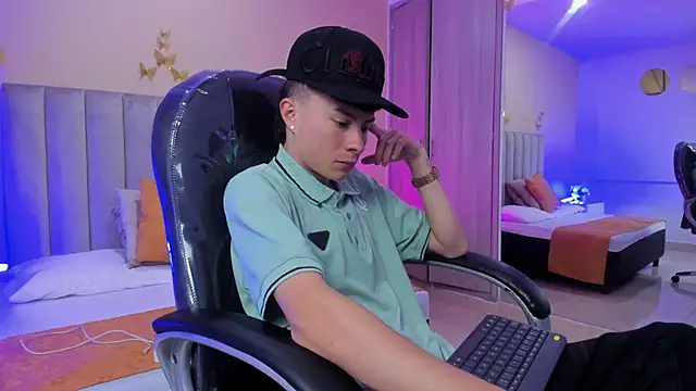 Nascary Fox online show from 01-10-26, 07:20