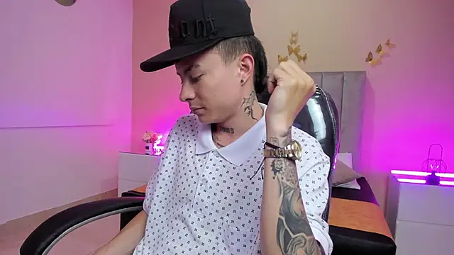 Nascary Fox online show from 03-30-26, 01:12