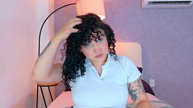 Tracielowe w online show from 01-17-26, 03:32