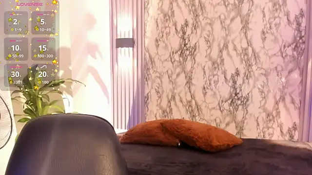 ChloeeMason online show from 10-21-25, 11:09