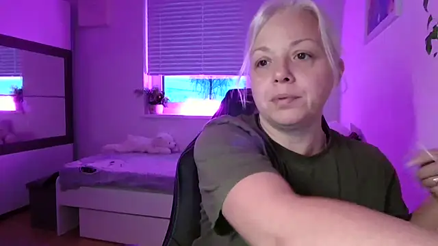 Linsy Kim online show from 11-26-25, 06:24