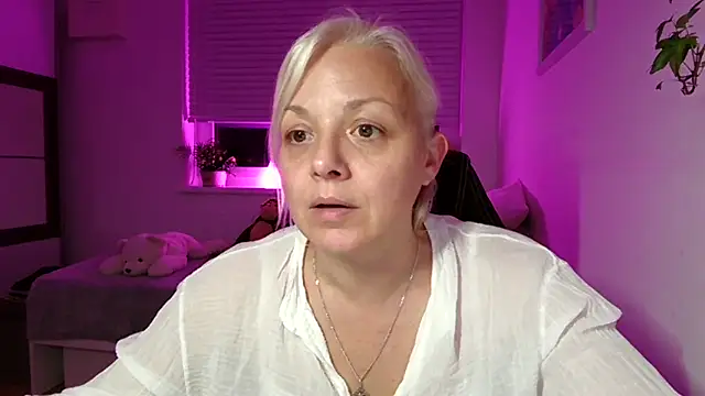 Linsy Kim online show from 11-14-25, 06:44