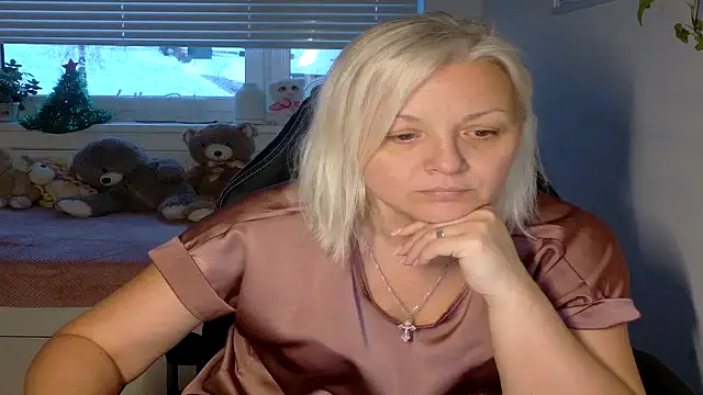 Linsy Kim online show from 02-15-26, 04:28