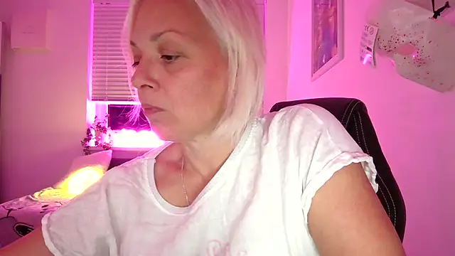 Linsy Kim online show from 09-19-25, 06:34