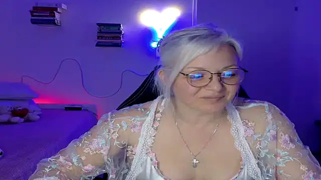 Linsy Kim online show from 04-15-26, 07:58