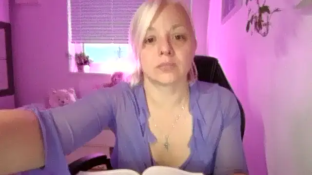 Linsy Kim online show from 11-20-25, 06:36