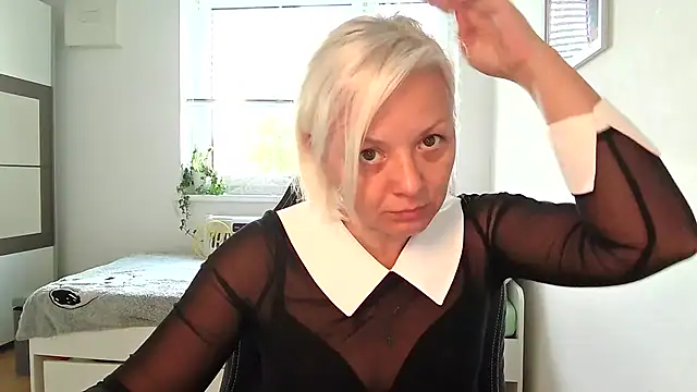 Linsy Kim online show from 09-26-25, 05:47