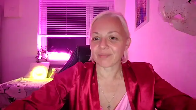 Linsy Kim online show from 09-18-25, 06:11