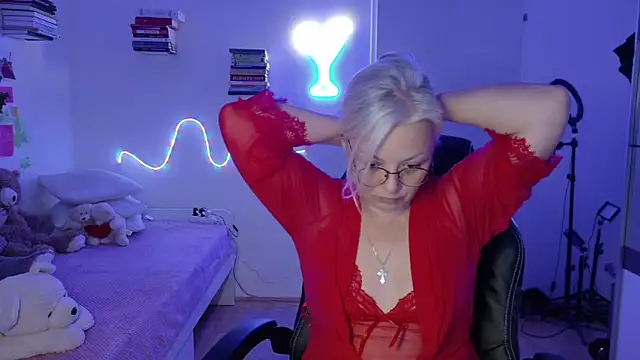 Linsy Kim online show from 04-08-26, 06:09