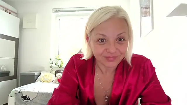 Linsy Kim online show from 09-14-25, 07:42